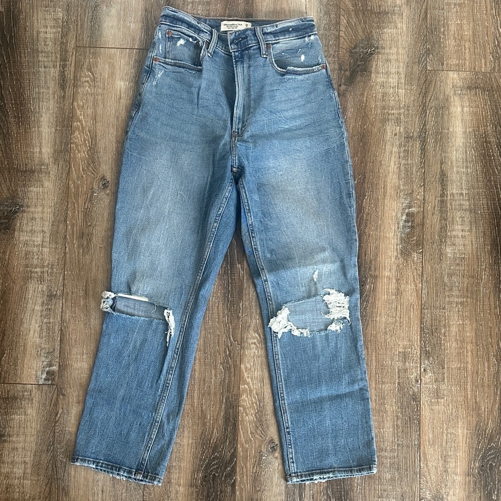 Abercrombie & Fitch Curve Love Distressed size 26/2R  Blue Women's Jeans